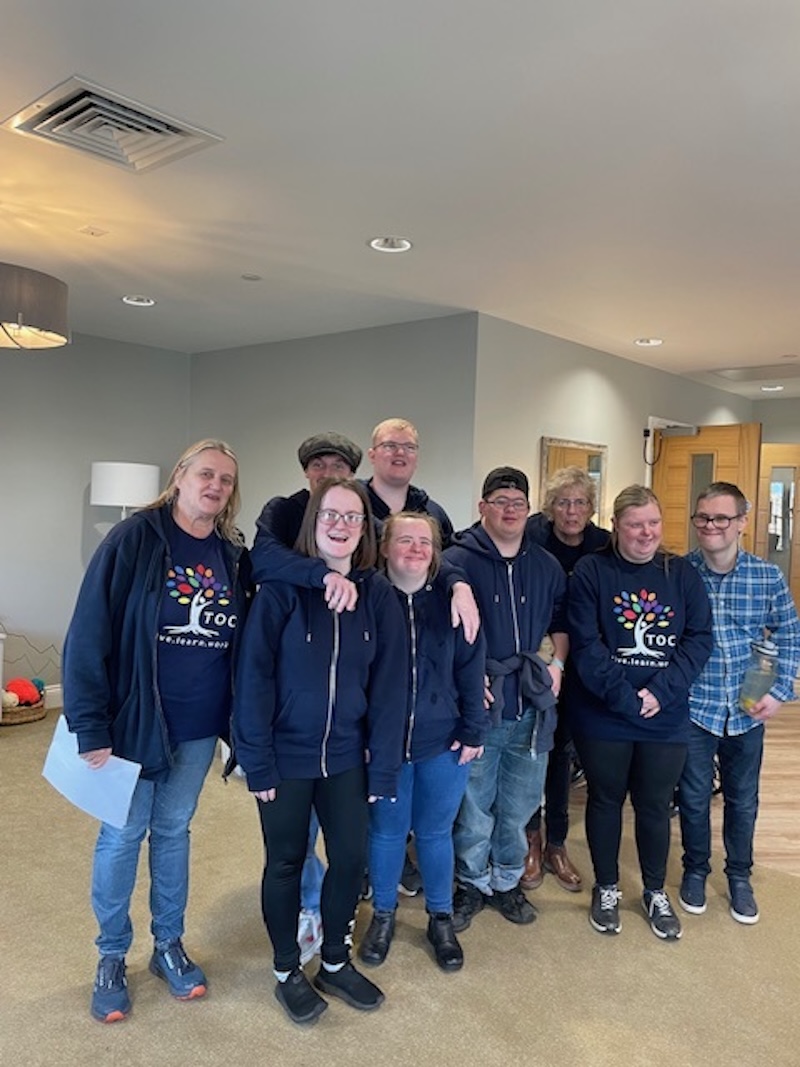 our volunteers at the home