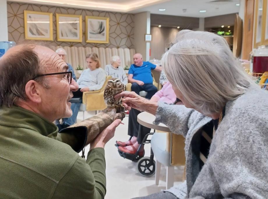 residents with the owl